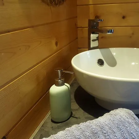 게스트하우스 Les Lilas 3*